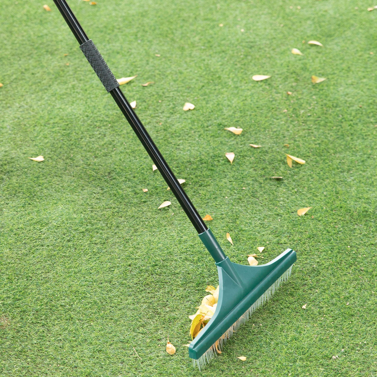 Gardenised Artificial Turf Rake with Extendable Telescopic Handle
