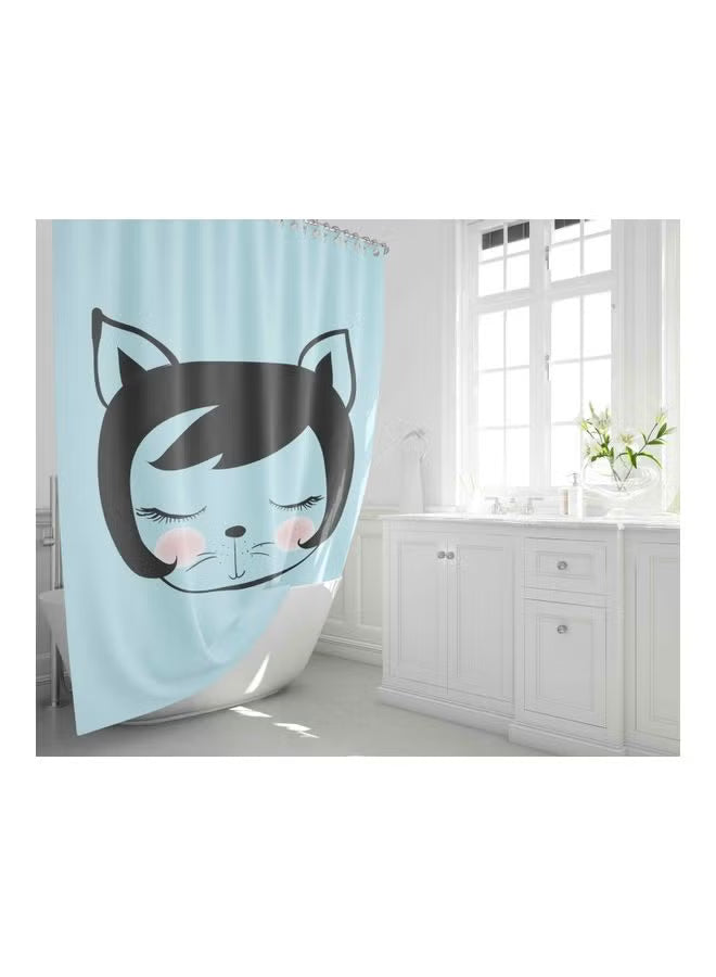 ستارة حمام مطبوعة متعددة الألوان مصممة لإضافة لمسة جمالية مع توفير الخصوصية داخل الحمام. مصنوعة من خامة متينة