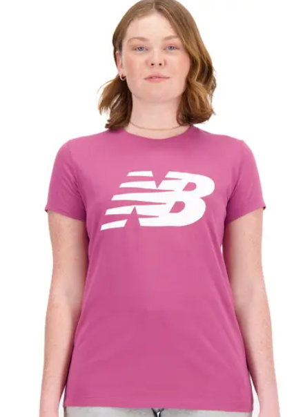 تيشيرت نيو بالانس بطباعة جرافيك – رياضي وعصري