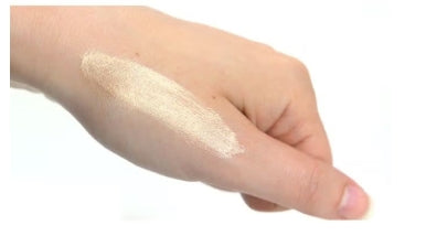 إل.إيه. جير لومينوس جلو سكين إلوميناتور بدرجة أفتر جلو. يتميز هذا الهايلايتر السائل بتركيبته الخفيفة التي تمنح البشرة توهجًا صحيًا ولمعانًا جذابًا. غني بـ فيتامين E وزبدة الشيا لترطيب البشرة 