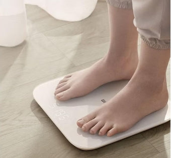 Xiaomi Mi Smart Scale -White  Lightweight, compact, and easy to use