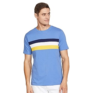 تيشيرتات رجالي بقصة عادية من جينيريك تجمع بين الراحة والأناقة والعملية للاستخدام اليومي. مصنوعة من قماش ناعم يسمح بمرور الهواء لتمنحك شعورًا بالانتعاش والراحة طوال اليوم