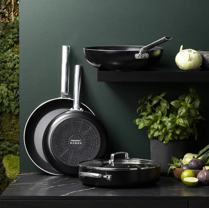 مقلاة GreenPan من مجموعة Chef’s Collection