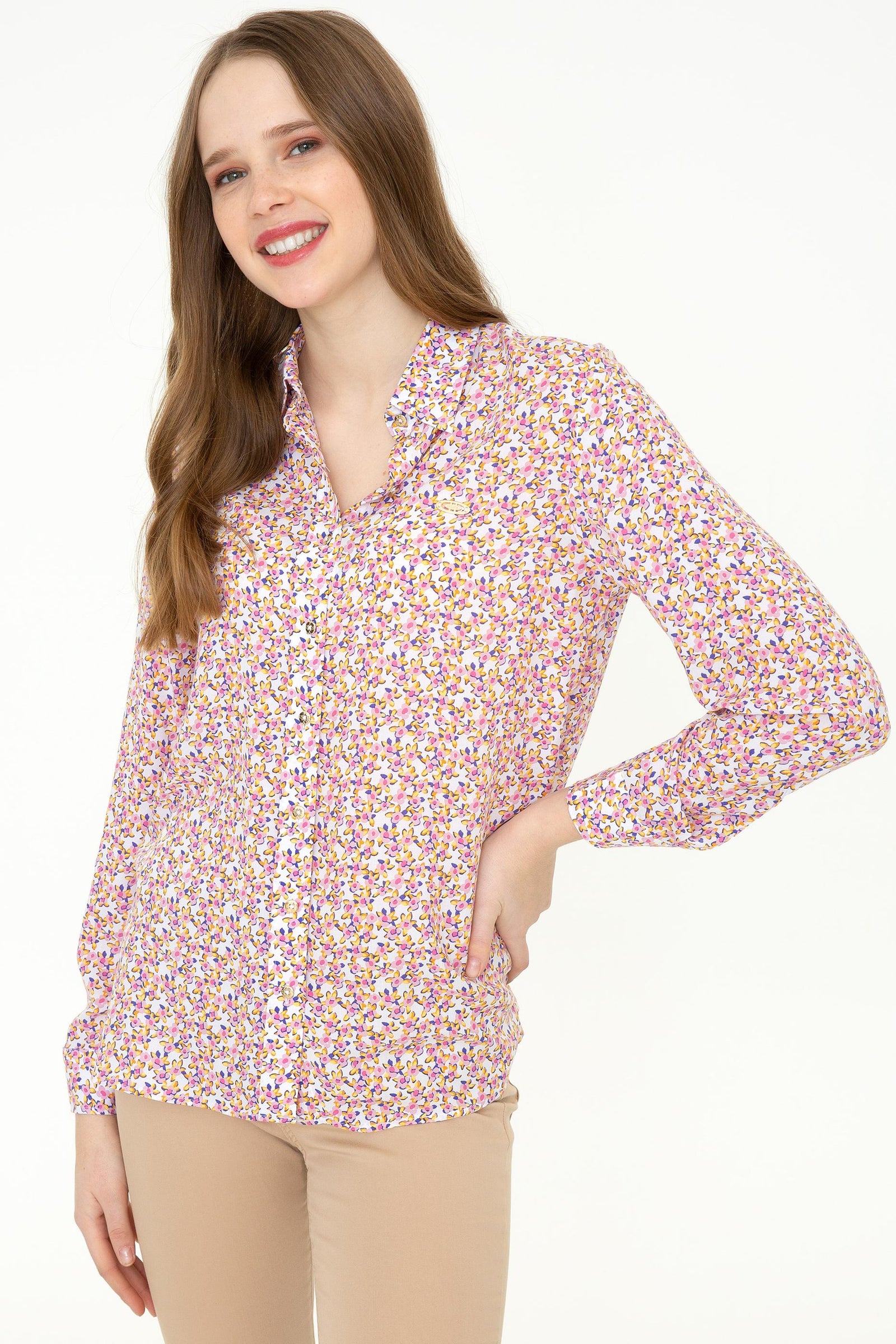 Elegant Women’s Blouse with Stylish Modern Design