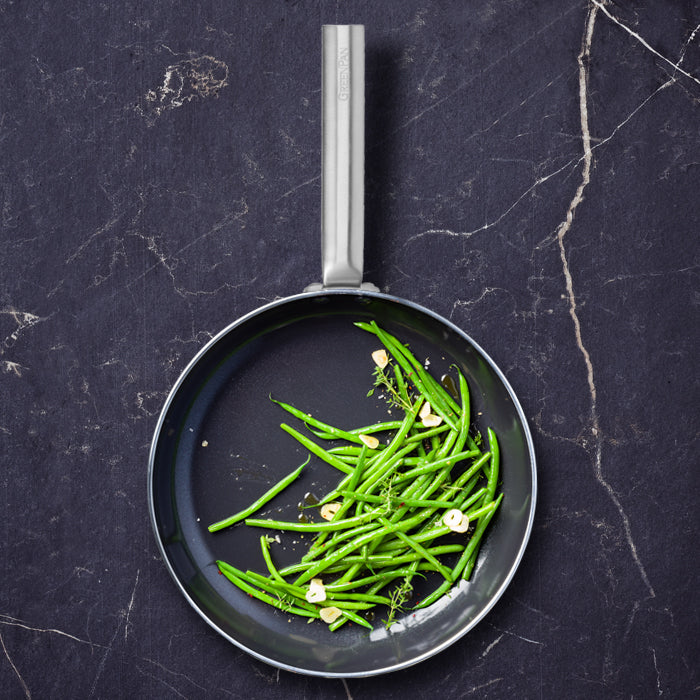 مقلاة GreenPan من مجموعة Chef’s Collection