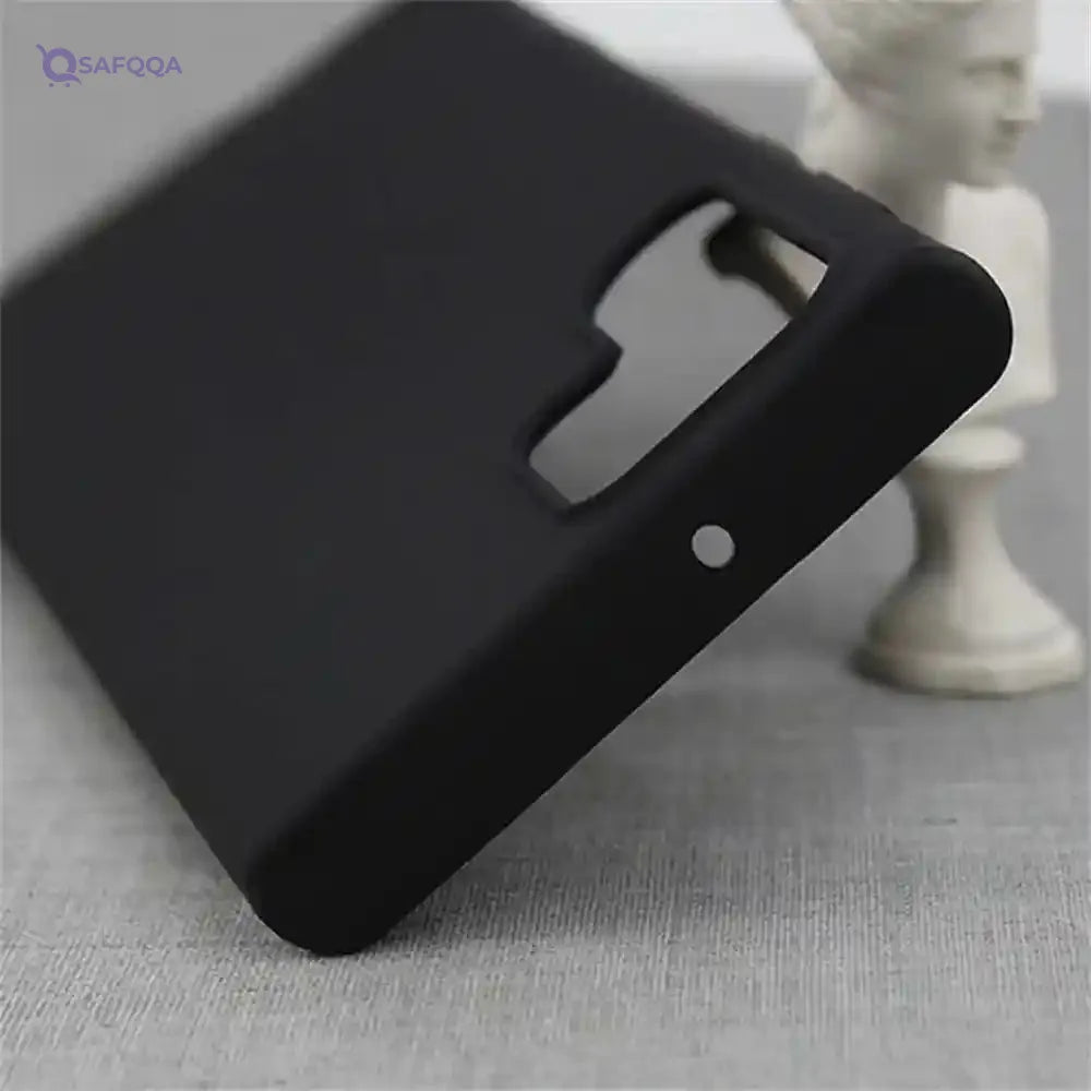 Compatible with Samsung Galaxy S22 ULTRA Case, Flexible Silicone Protective Phone Case (Black) - Safqqa