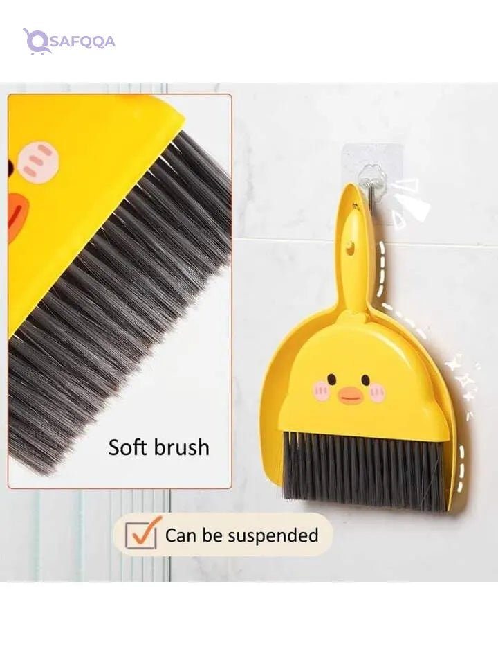 A duck-shaped shovel,• Fun duck-shaped design to make playtime engaging - Safqqa