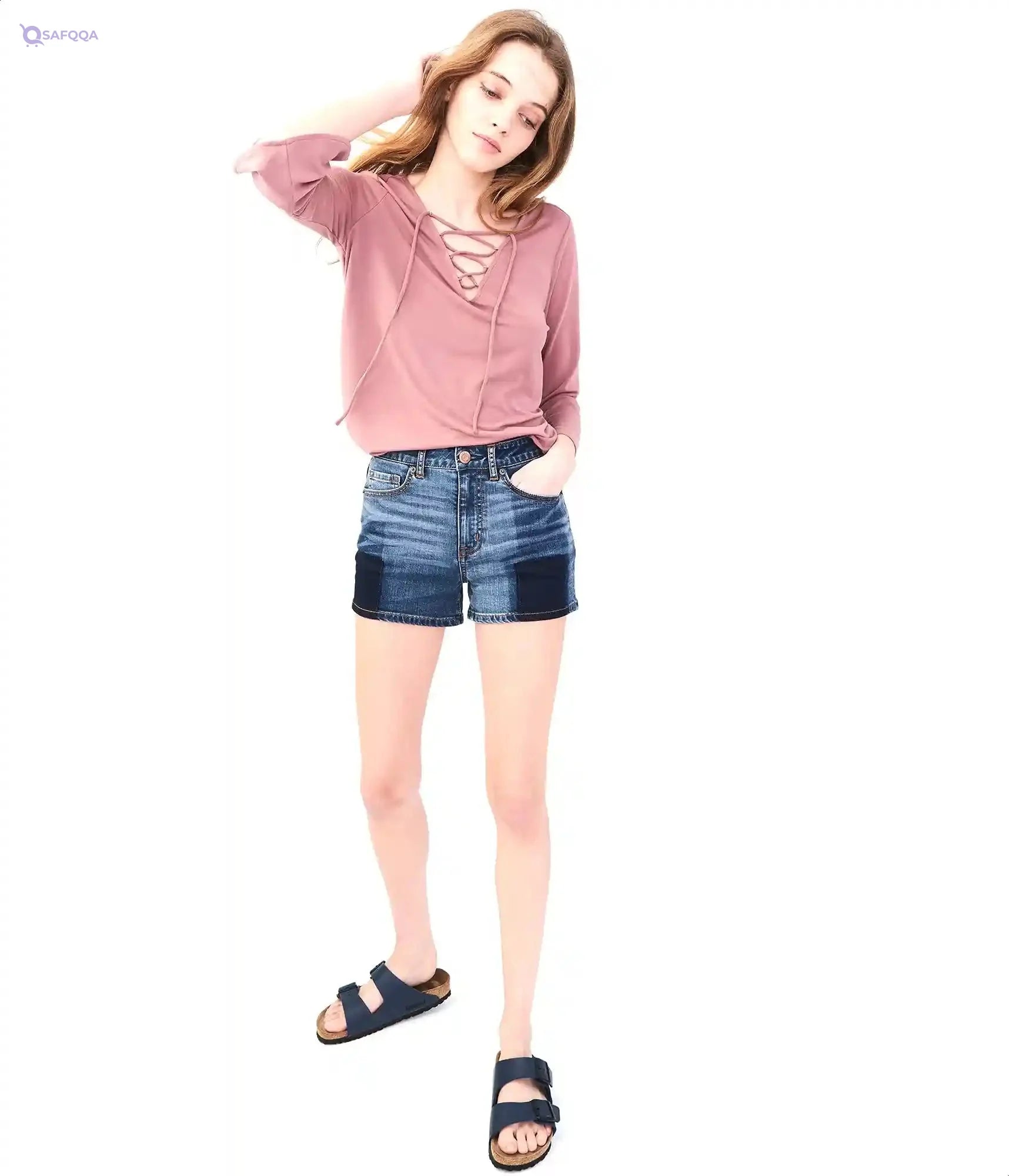 AEROPOSTALE Contrasting Patch Mid-Wash High-Rise Whiskered Denim Shorts for Women - Safqqa Egypt