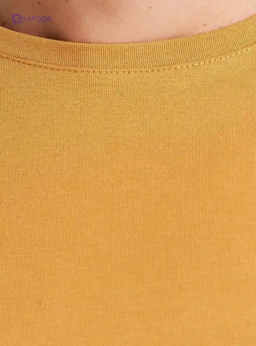 Solid T-shirt with Short Sleeves and Crew Neck - Safqqa Egypt