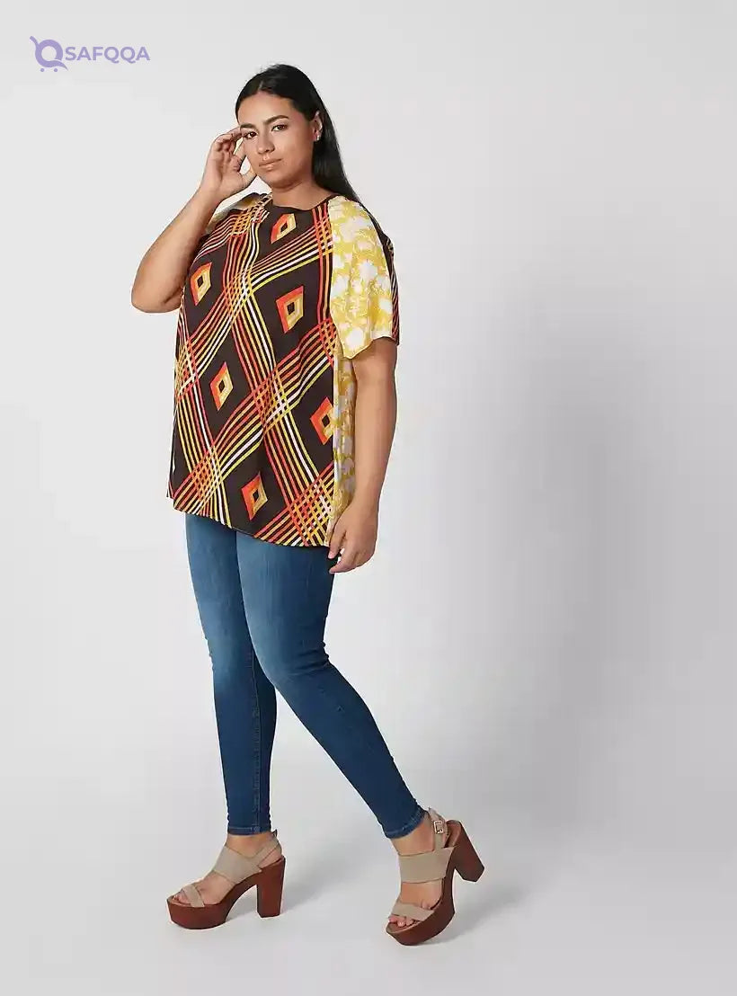 Printed Top with Round Neck and Raglan Sleeves - Safqqa Egypt