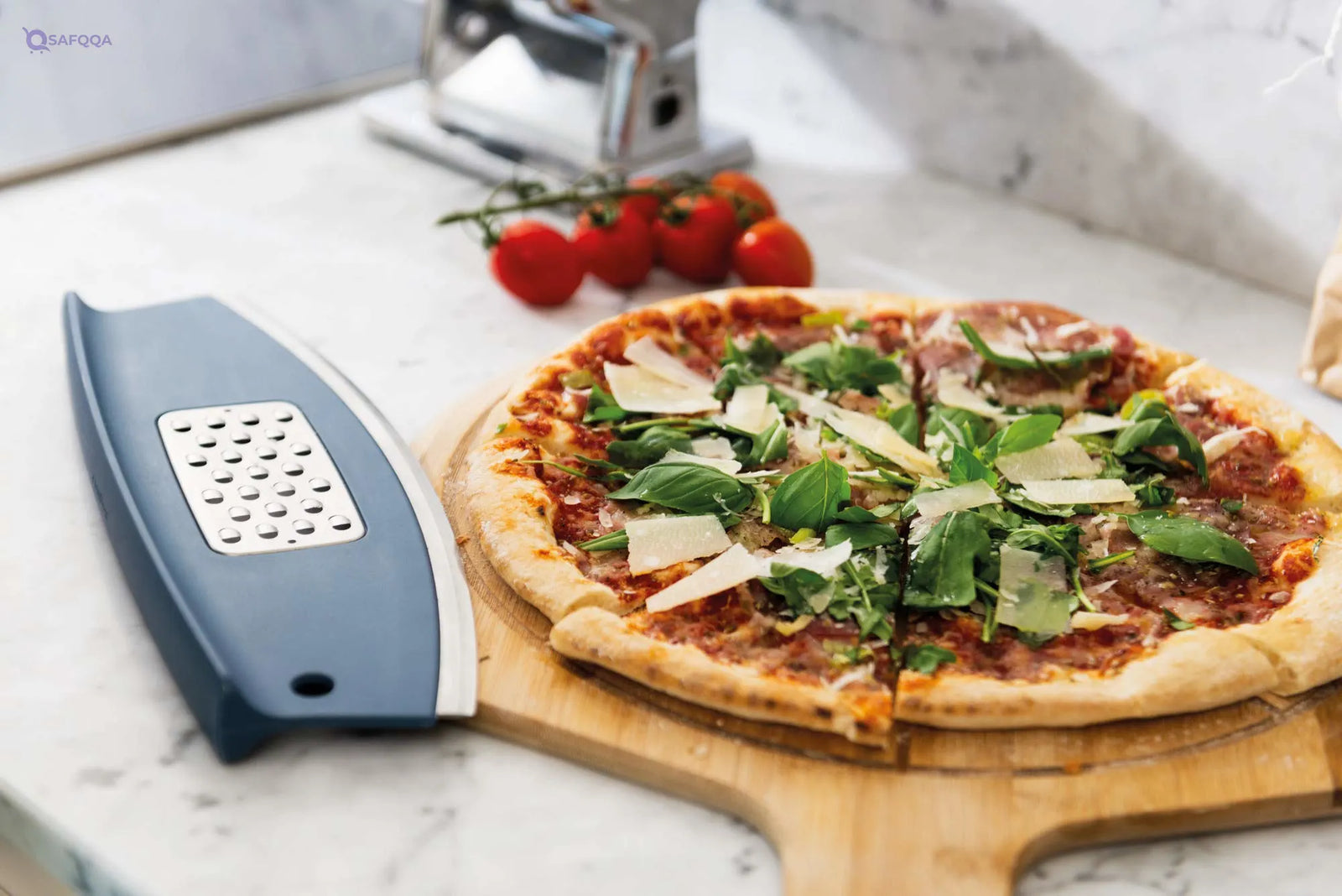 Berghoff Pizza Slicer & Cheese Grater – 35 x 12 x 4.1 cm - Safqqa