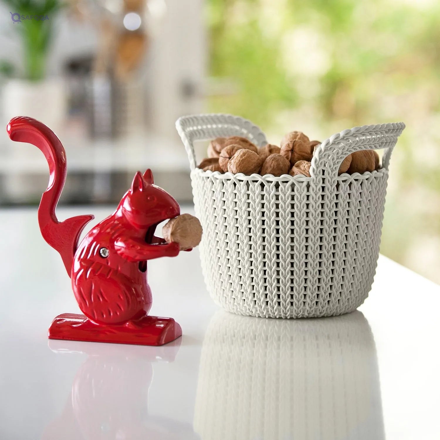 Curver Plastic Kint Round Basket ,3 Liter Capacity, • Durable plastic construction for long-lasting use - Safqqa