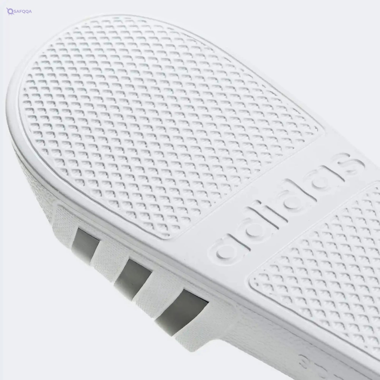 adidas Slipper For Boy Ideal for home, beach, or sports activities - Safqqa