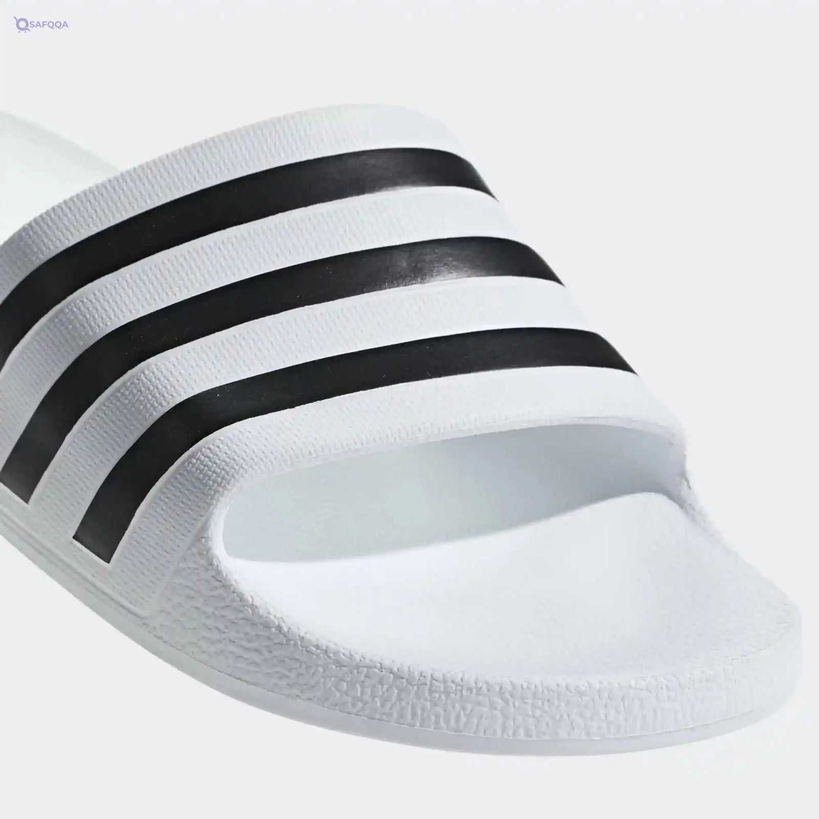adidas Slipper For Boy Ideal for home, beach, or sports activities - Safqqa