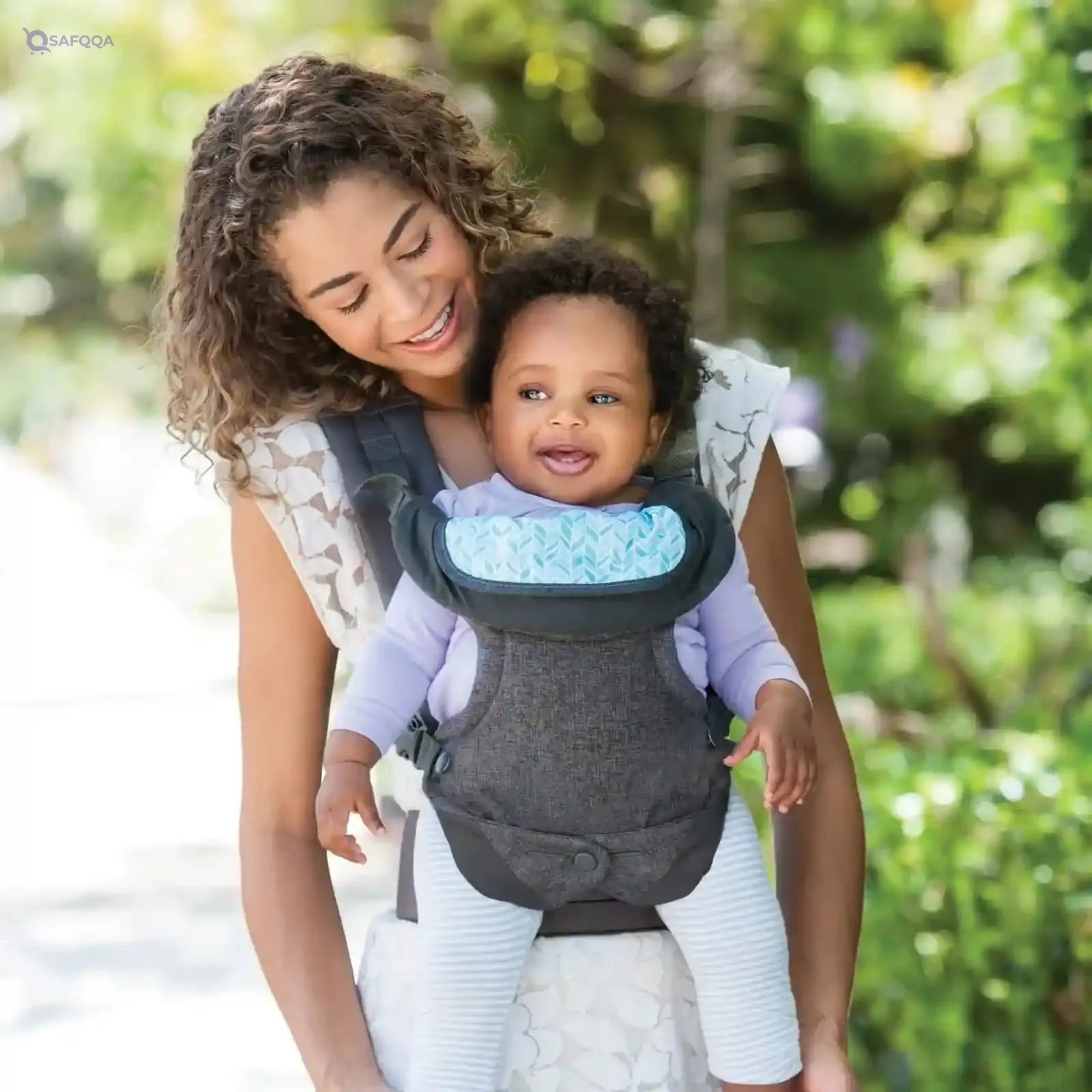 Infantino 4-in-1 convertible baby carrier facing-in (narrow seat), facing-in (wide seat), facing-out and back pack Extra padded shoulder pads with Wonder cover - Safqqa