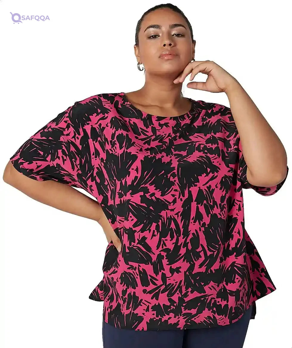 Splash High Low Patterned Short Sleeves Round Neck Blouse for Women - Fuchsia & Black - Safqqa Egypt