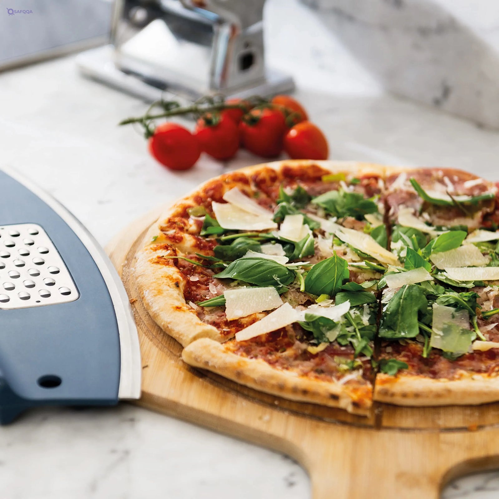 Berghoff Pizza Slicer & Cheese Grater – 35 x 12 x 4.1 cm - Safqqa