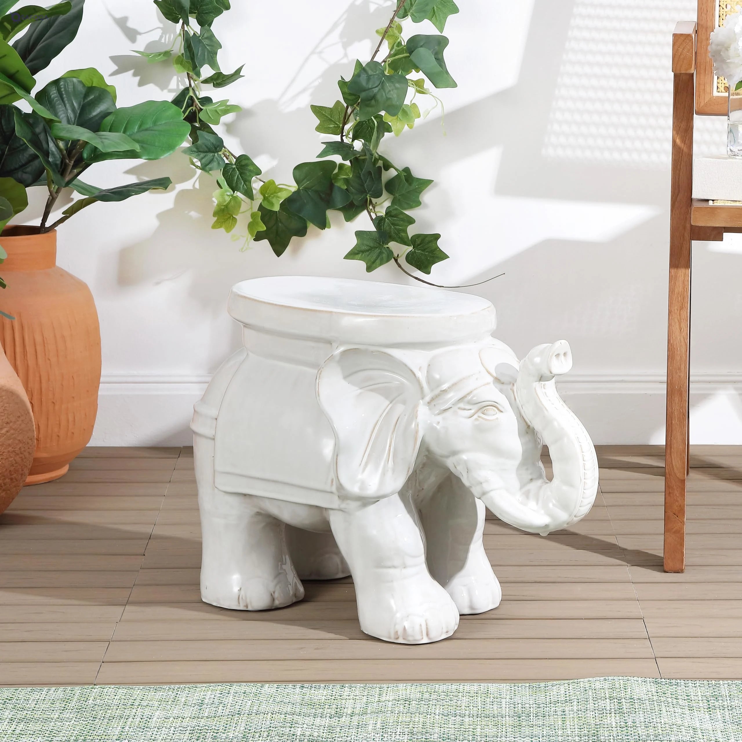 Jonathan Film-Inspired Decorative Figurine - Safqqa