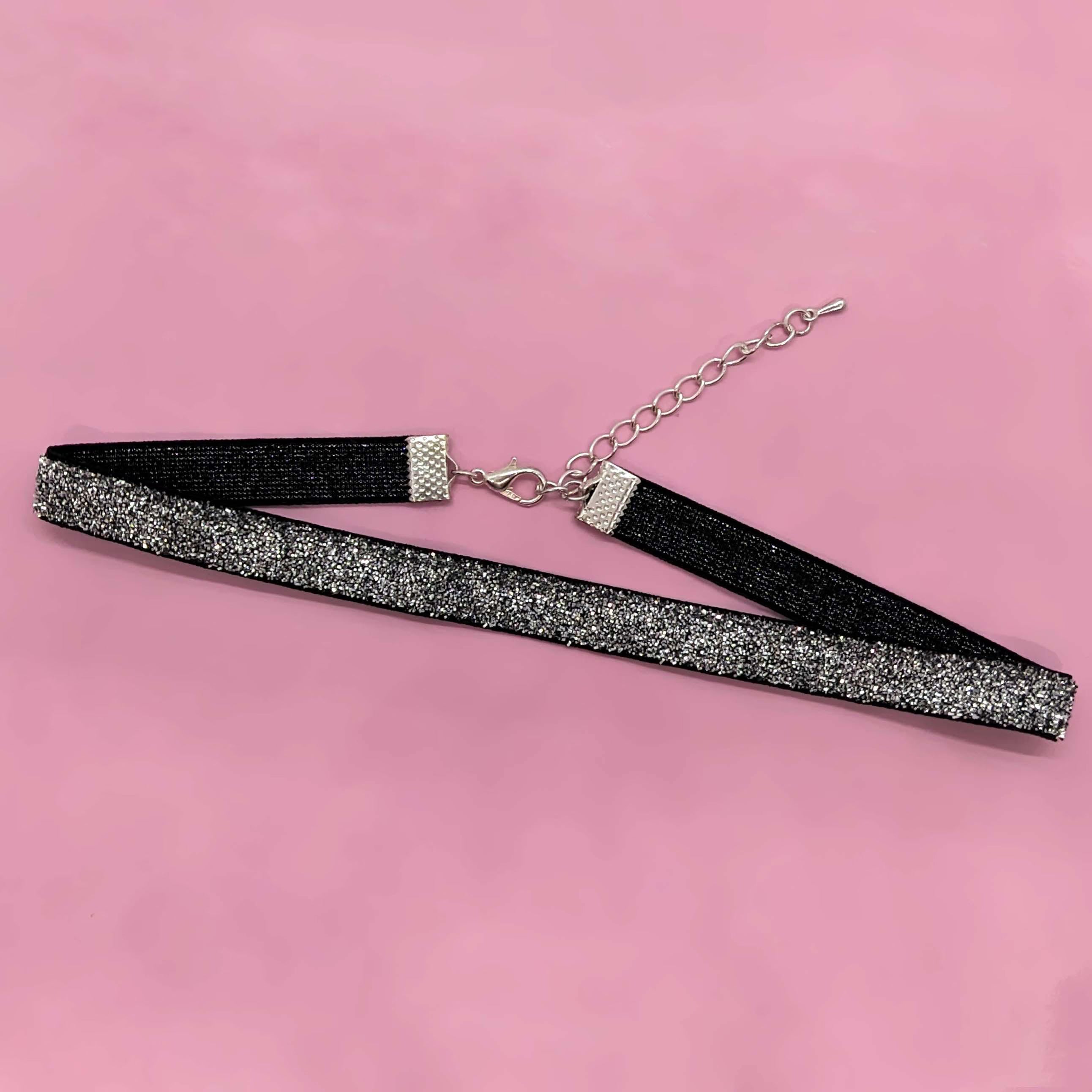 Stradivarius Women’s Mixed Choker – Elegant & Modern